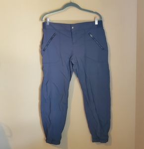 Womens Athleta Capris Size 14